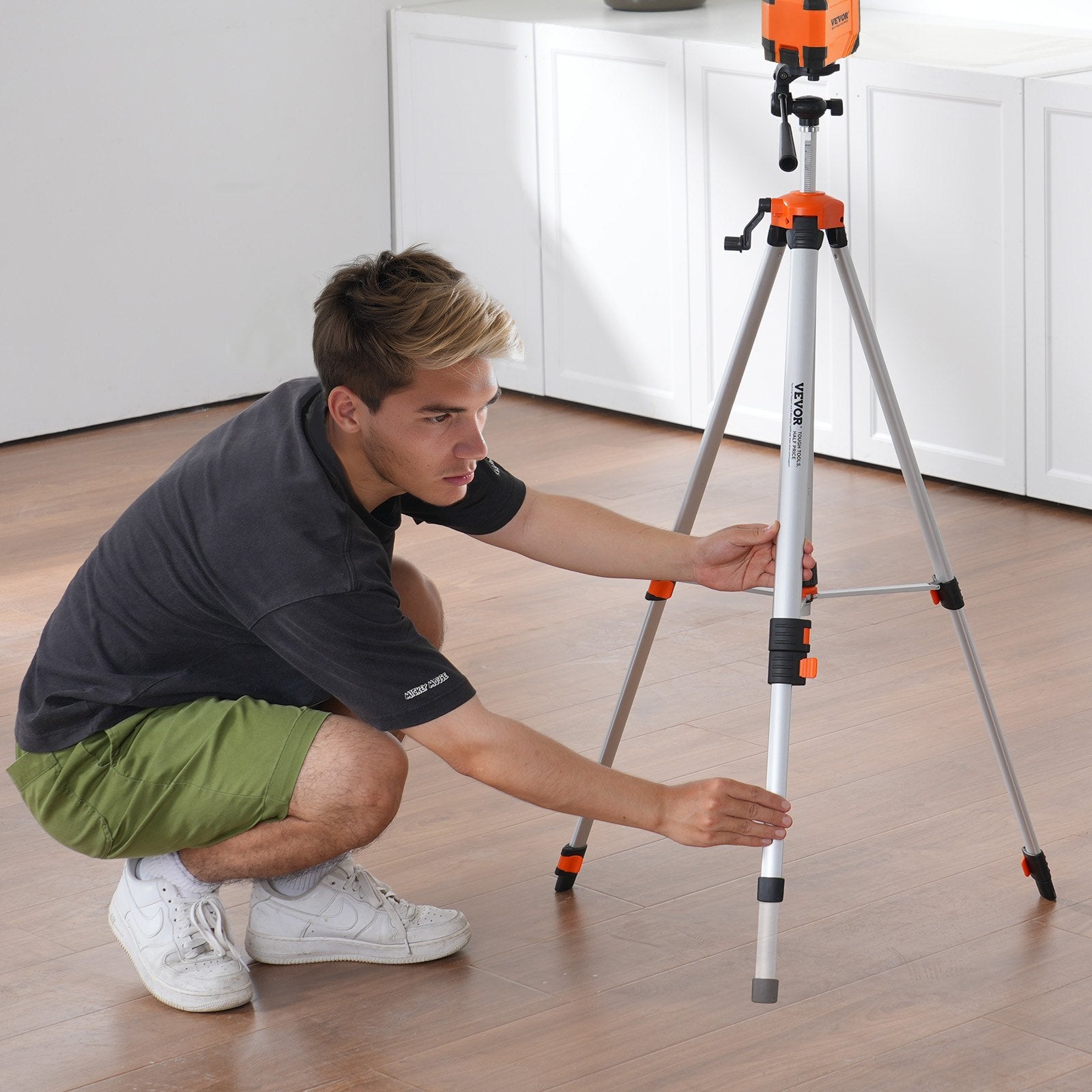 Lazerinio nivelyro stovas VEVOR 504BS, 175 cm aukščio